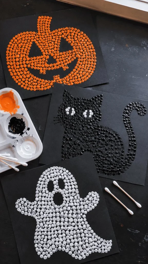 13 Halloween-Bastelideen für Kinder, die Spaß machen und einfach zu machen sind