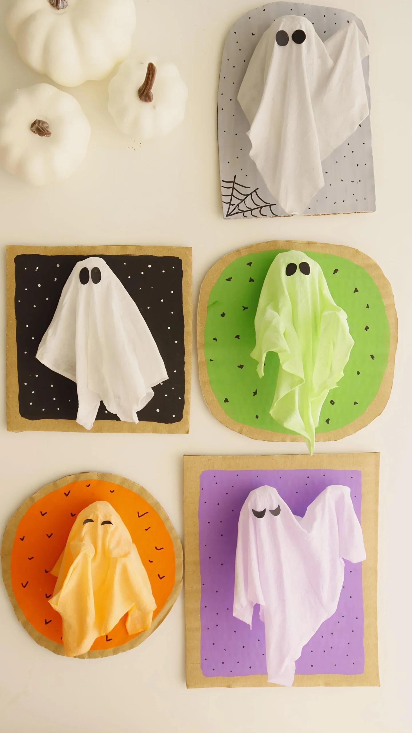 👻 Geisterbilder mit Taschentüchern, Pappe und den Temperafarben von @jovi_es 🎨 Einfaches und spaßiges Halloween 🙌 ¿… [Video] | Halloween-Ideen für Kinder, Einfache Halloween-Bastelideen, Einfache Halloween-Bastelarbeiten